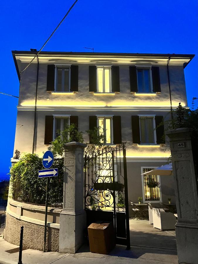 مبيت وإفطار ديسينسانو ديل غاردا Residenza Elisa المظهر الخارجي الصورة